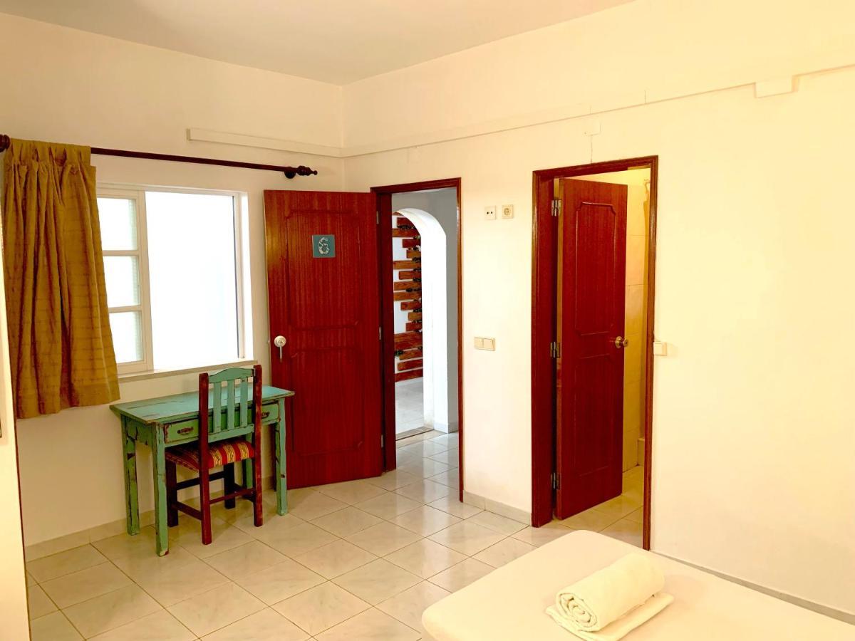 The Central Guesthouse ฟารู ภายนอก รูปภาพ