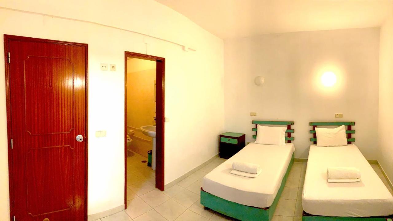 The Central Guesthouse ฟารู ภายนอก รูปภาพ